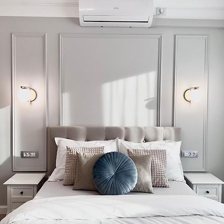 Central Spacious Apartment With Balcony - Alba Carolina Alba Iulia Ngoại thất bức ảnh