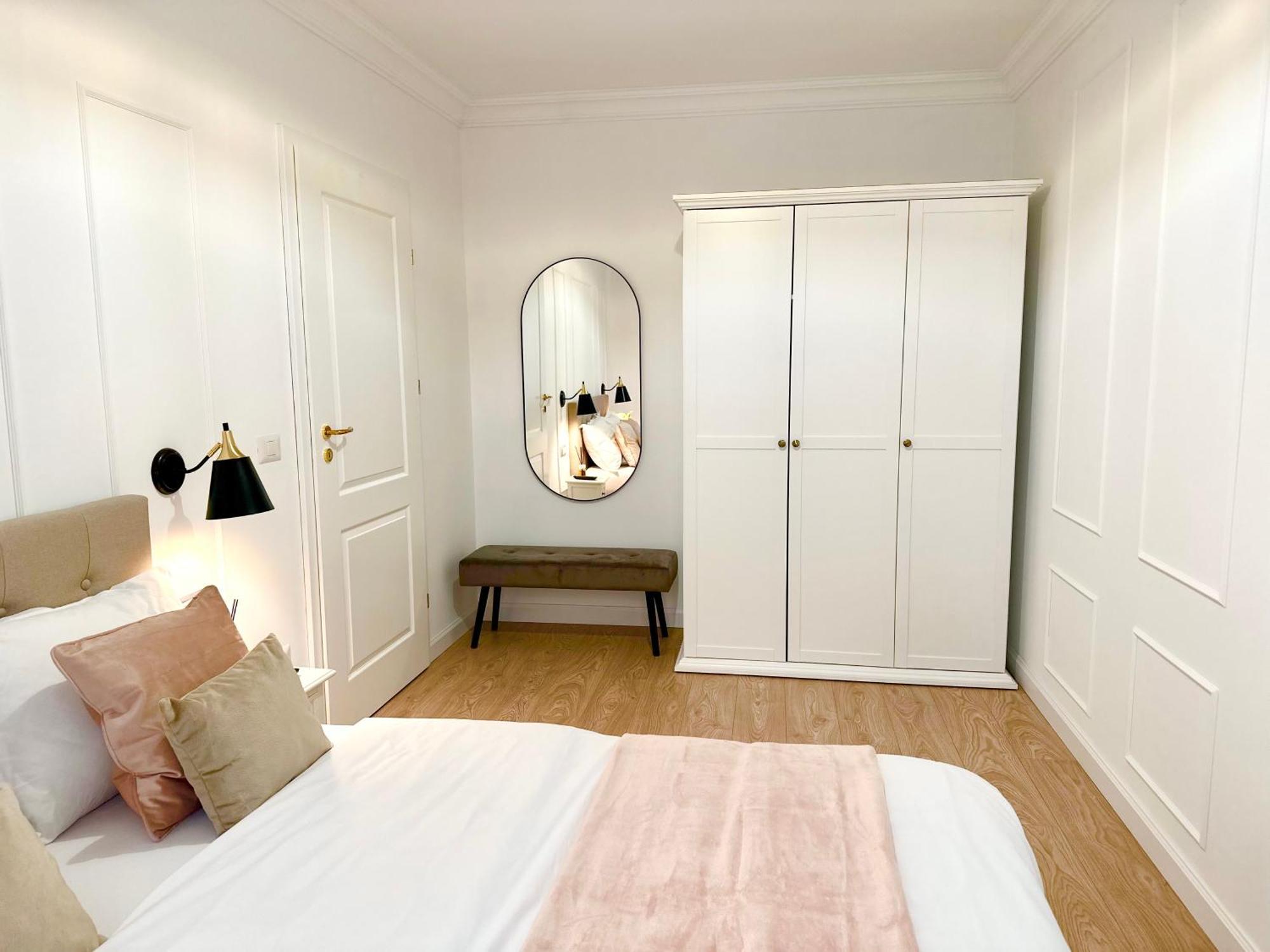 Central Spacious Apartment With Balcony - Alba Carolina Alba Iulia Ngoại thất bức ảnh