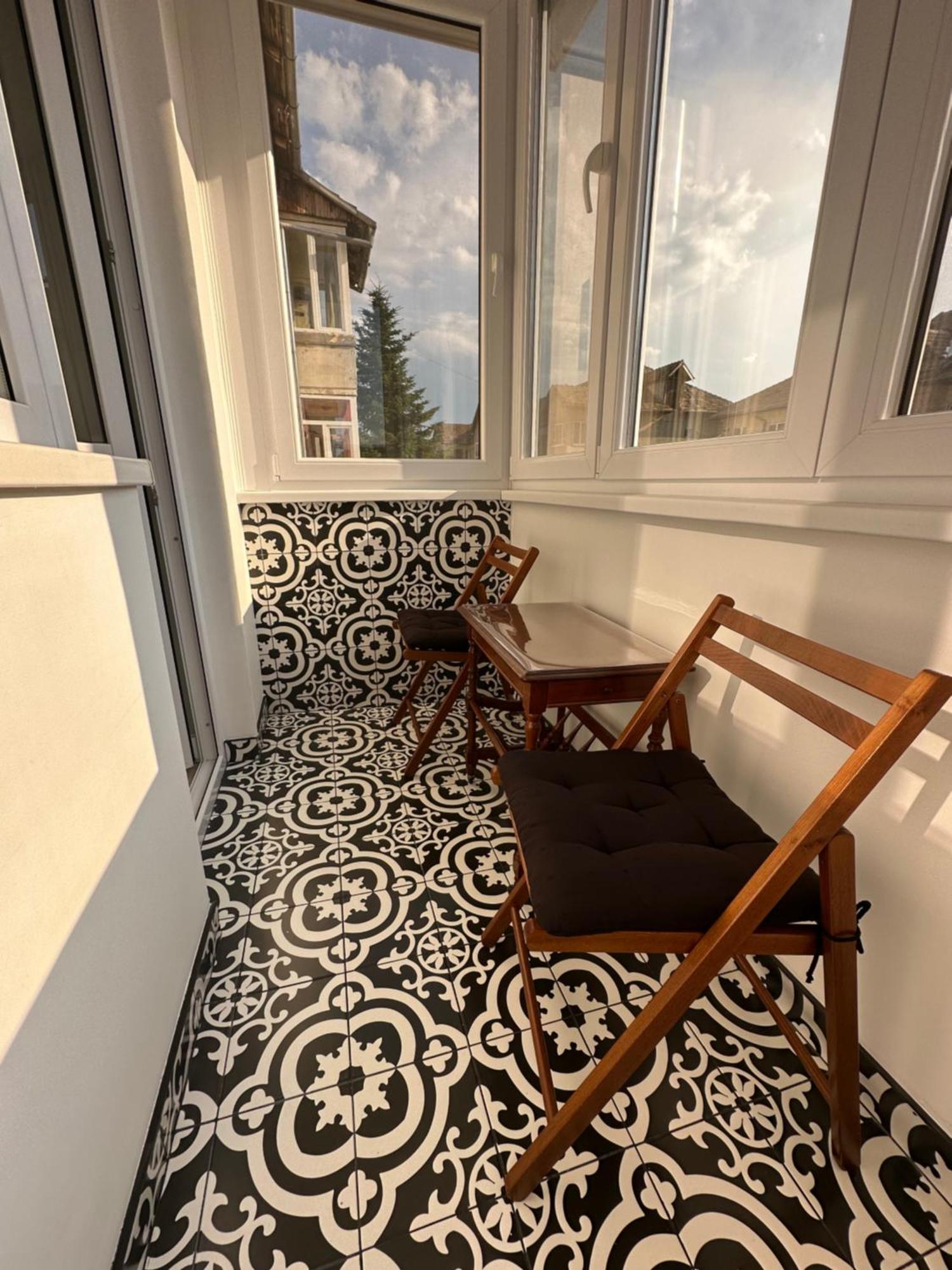 Central Spacious Apartment With Balcony - Alba Carolina Alba Iulia Ngoại thất bức ảnh