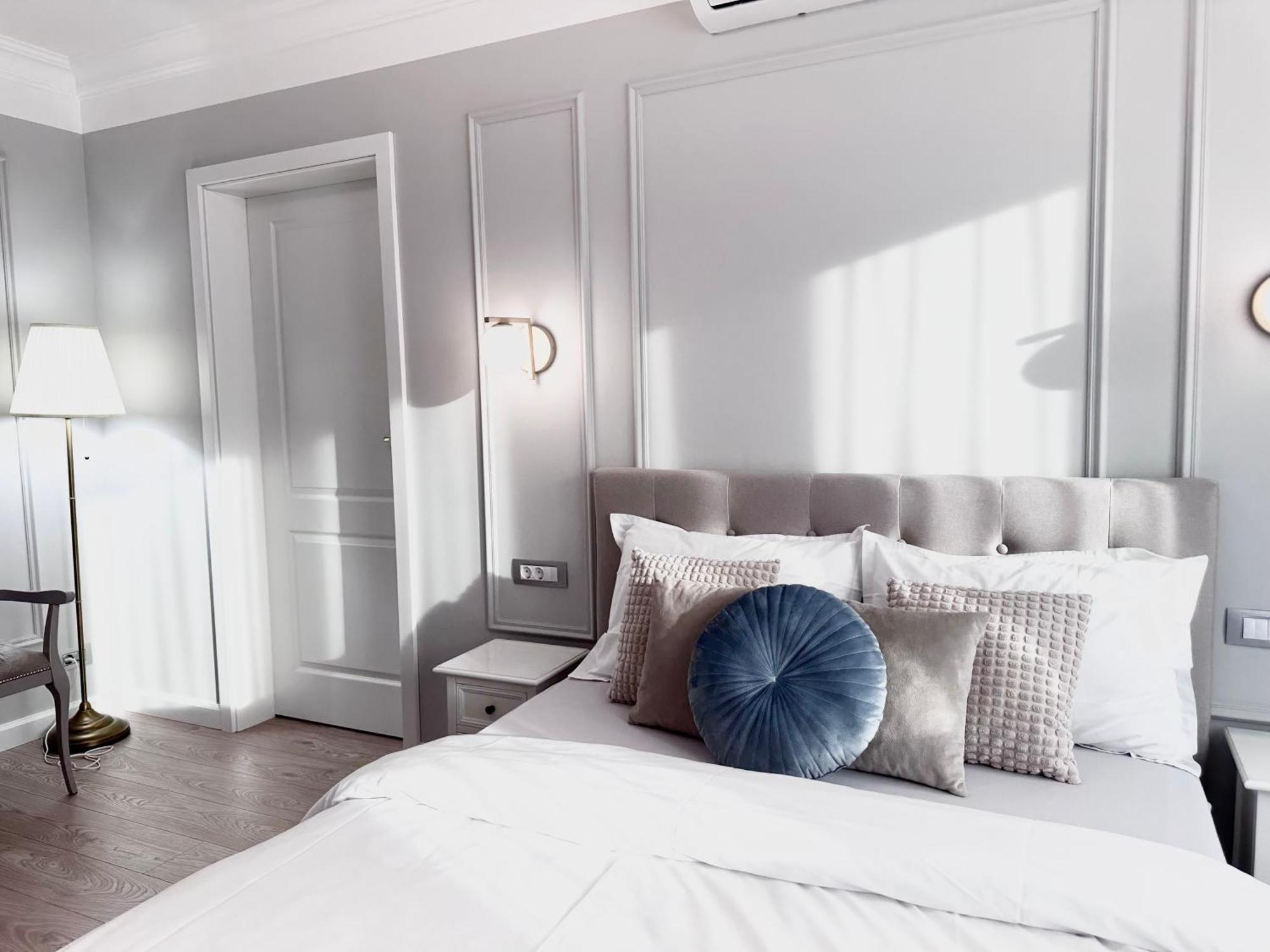 Central Spacious Apartment With Balcony - Alba Carolina Alba Iulia Ngoại thất bức ảnh